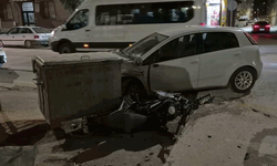 Eskişehir'de motosikletlinin yaralandığı feci kaza kamerada