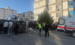 Eskişehir'de otomobil minibüsle çarpıştı: 5 yaralı