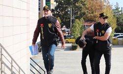 Eskişehir’de zorla tespih satıp para alan şüpheli adliyeye sevk edildi