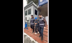 Eskişehir’deki dolandırıcılık suçundan aranıyordu, çalıntı araçla yakalandı
