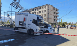 Iğdır'da tır ile hafif ticari araç arasında takip gerilimi kazayla sonuçlandı