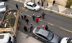 İstanbul'da belediye kamyonu motosikletle çarpıştı: 1 yaralı