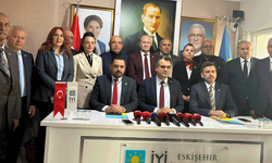 İYİ Partili Burak Dalgın Eskişehir’de konuştu: Asgari ücret zammı üç ayda eriyip gidiyorsa onun hayrı olmaz
