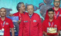 Özel EOSB MTAL'in şampiyon takımları ödüllerini Cumhurbaşkanı Erdoğan'ın elinden aldı