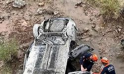 Siirt'te feci kaza: Araç ters döndü, 1'i bebek 3 kişi yaralandı
