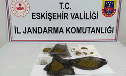 Şüpheli araçta yapılan aramada 174 gram bonzai ele geçirildi