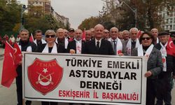 TEMAD Eskişehir İl Başkanlığı üyeleri 29 Ekim geçit töreninde yürüdü