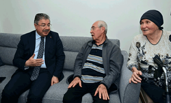 Vali Yılmaz'dan yaşlı vatandaşın evine anlamlı ziyaret