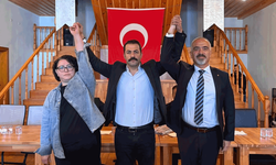 YENİ Parti Seyitgazi'de Selma Sara kaybetti: Yeni başkan Ahmet Ülker