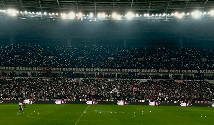 Eskişehirspor taraftarı şampiyonluk yolunda tribünleri dolduracak