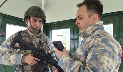 Eskişehir’de nöbetteki Mehmetçik’e duygulandıran sürpriz