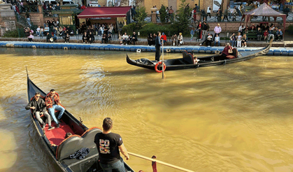 Adalar bölgesinde yoğunluk zirvede: Turistler akın etti