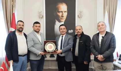 Sivrihisar esnafından Başkan Dökmeci’ye anlamlı ziyaret