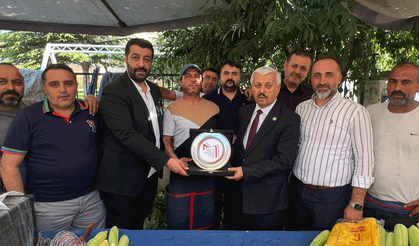Eskişehir’de dürüst pazarcıya ahilik ödülü!