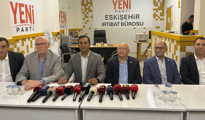 Eskişehir’de YENİ Parti'den gövde gösterisi: 3 başkan rozet taktı!