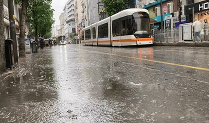 Eskişehir'de gök gürültülü sağanak yağış bekleniyor
