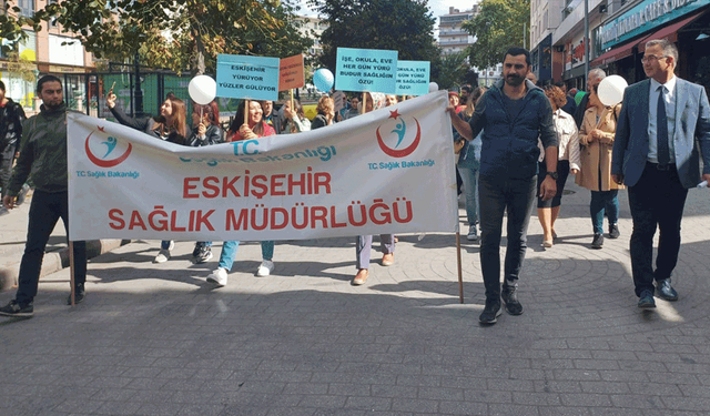Eskişehir’de il sağlık müdürlüğünden farkındalık yürüyüşü