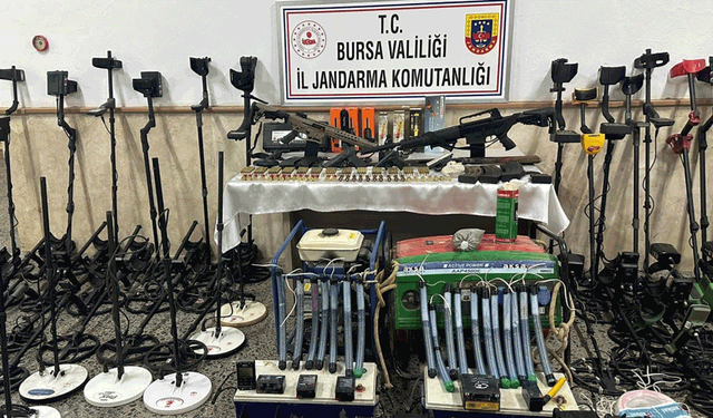 Bursa'da ailecek tarihi eser kaçakçılığı yaptılar: Yakalandılar