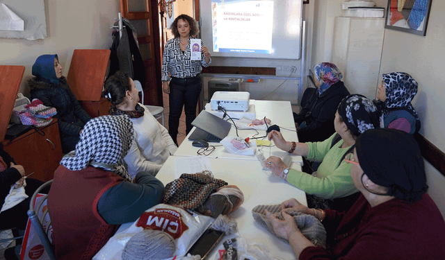 Eskişehir’de kadın sağlığı seminerleri sürüyor 