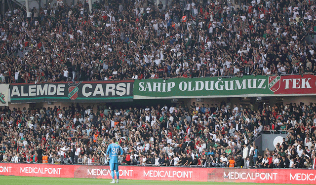 Anadolu Üniversitesispor binlerce taraftarla oynadı