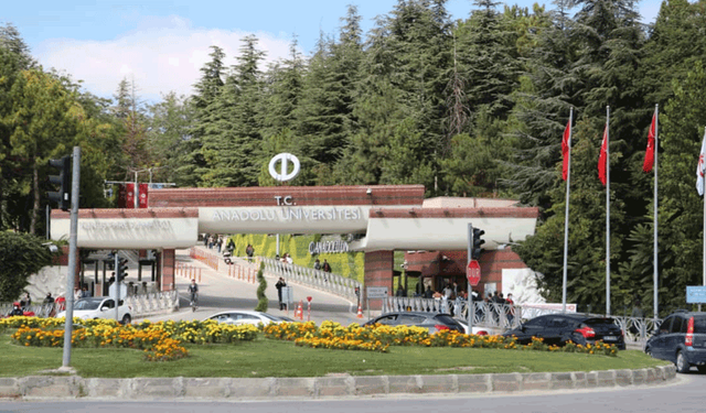 Anadolu Üniversitesi yerleştirme sonuçlarında zirvede