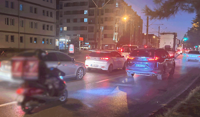 Eskişehir’de akşam trafiği yoğunluğu