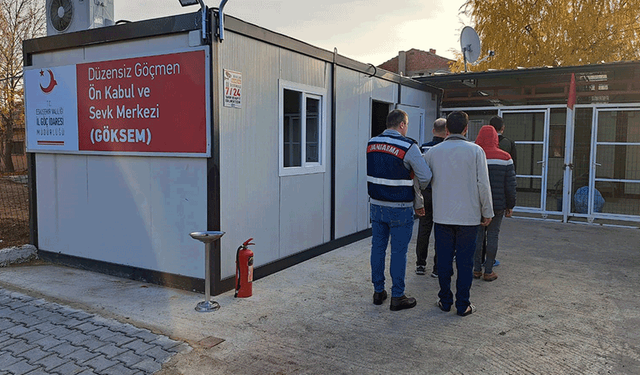 Eskişehir'de 44 düzensiz göçmen yakalandı