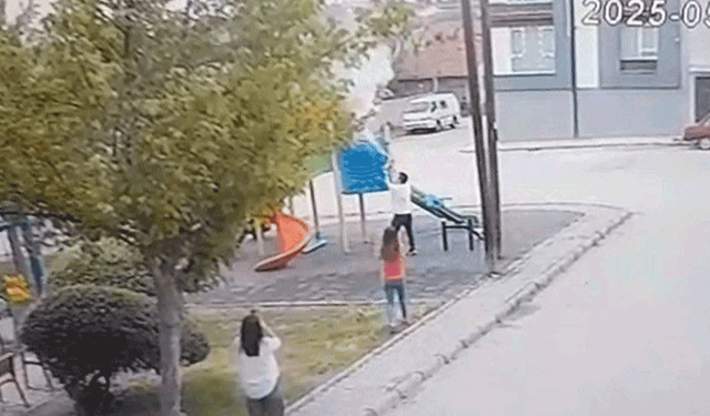 Eskişehir’de parkın yakılma anına dair görüntüler ortaya çıktı
