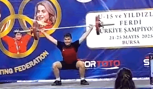 Eskişehirli genç halterci Umut Yılmaz Akgün, Türkiye 3.’sü oldu