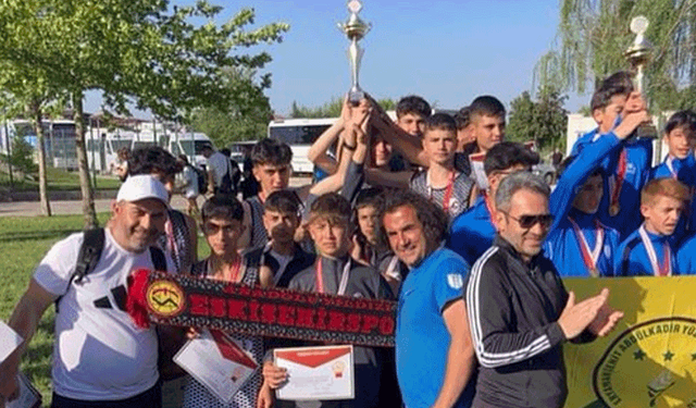 Eskişehirli öğrencilerden Türkiye çapında büyük başarı