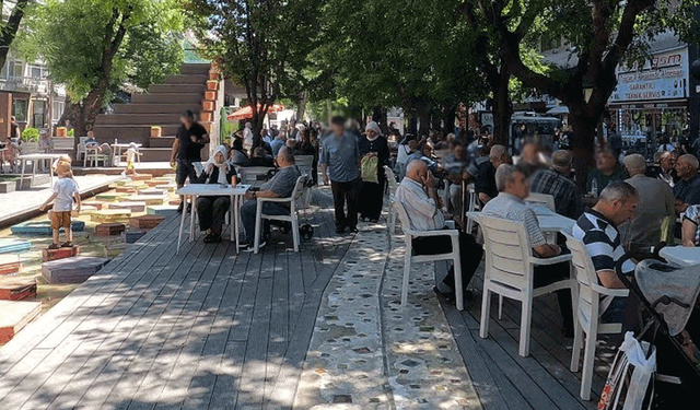 İkramiye yolda bitti, emekli bayramı evde geçirecek