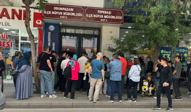 Eskişehir nüfus müdürlüklerinde yoğunluk