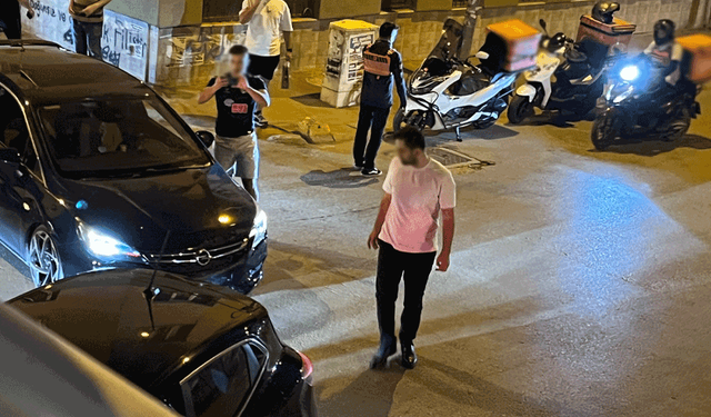 Eskişehir Yenibağlar'da iki araç çarpıştı