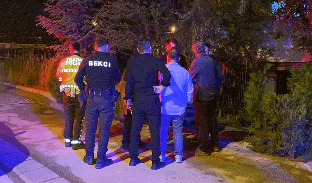 Eskişehir’de kaza: Otomobil evin bahçesine daldı