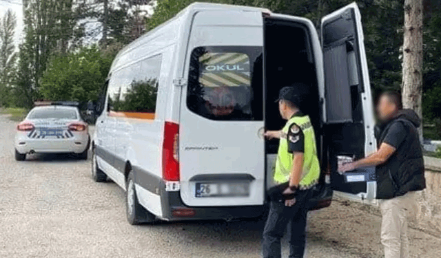 Eskişehir’de okul servislerine sıkı denetim: 354 şahıs kontrol edildi