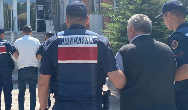Eskişehir’de tefecilere eş zamanlı baskınla darbe: Tutuklandılar
