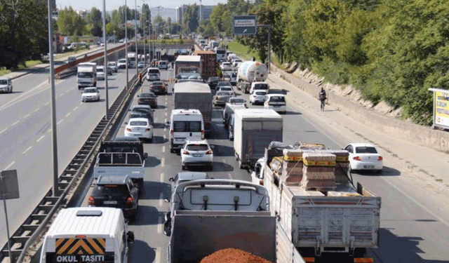 Eskişehir’de trafik çilesi devam ediyor