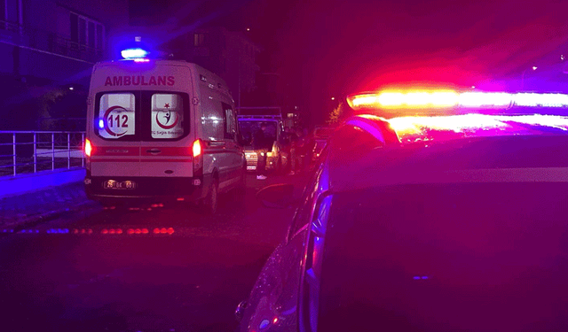 Eskişehir’de yan bakma kavgası: 3 yerinden bıçaklandı