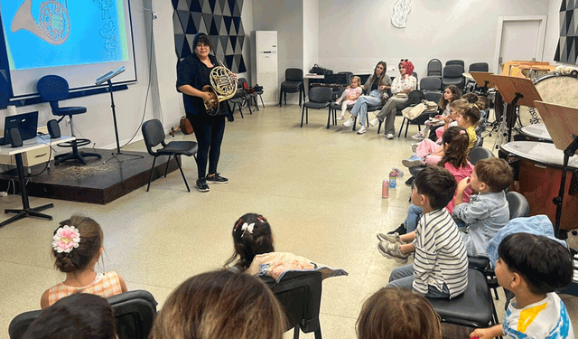 Eskişehirli çocuklar müzikle buluşuyor: 277 öğrenci enstrümanları tanıdı