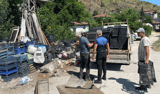 Bilecik’te zabıta’dan seyyar satıcıya müdahale