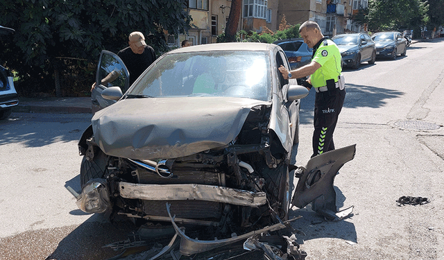 Samsun'da kaza: İki otomobil çarpıştı, 1 yaralı