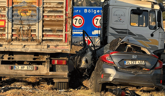 Bilecik'te feci kaza: Tır ile otomobil çarpıştı! ölü ve yaralılar var