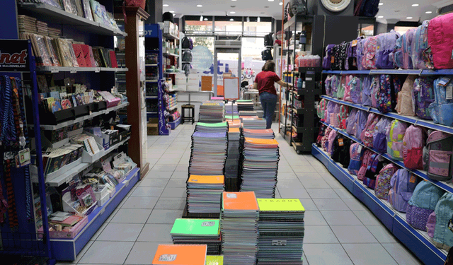 Eskişehir'de okul çantası fiyatları dudak uçuklatıyor: 4 bin TL'ye kadar çıkıyor