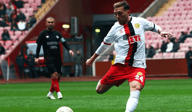 Eskişehirspor’un şampiyon futbolcusu Darıca Gençlerbirliği’ne imza attı