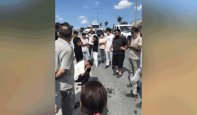 İstanbul'da kontrolünü kaybeden minibüs sürücüsü bir kadına çarptı