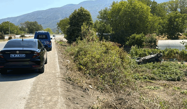 Karabük'te 2 otomobil çarpıştı: 5 kişi yaralandı