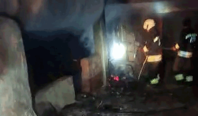 Konya'da bir ev alevlere teslim oldu