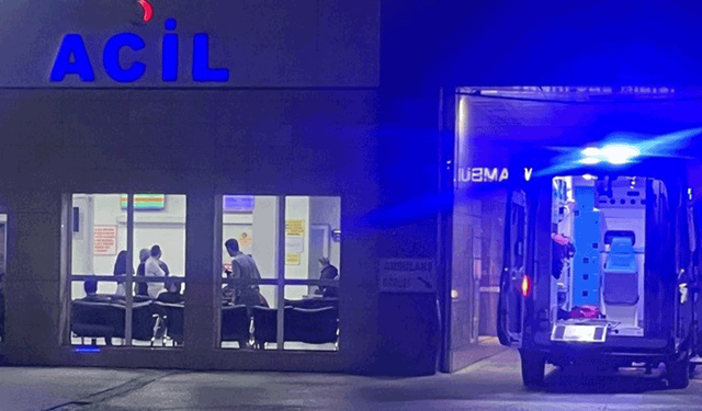 Kütahya'da 2 otomobil çarpıştı