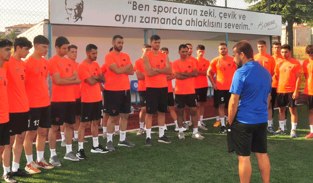 Sağlıkspor yeni sezona topbaşı yaptı