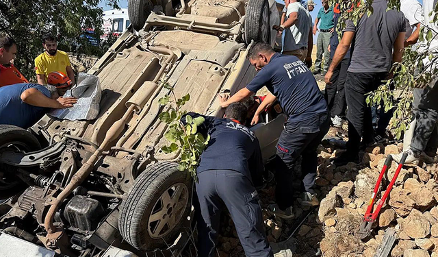 Siirt'te takla atan araçta 2 kişi yaralandı